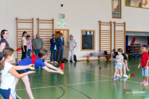 Sportministesch Martine Hansen bei de Beeforter Beweegungswochen